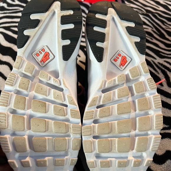 Youth Nike Running Shoe - Picture 7 of 8